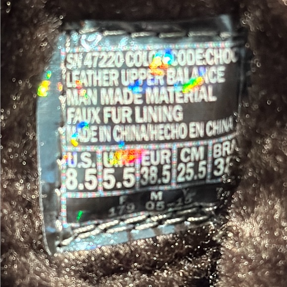 Skechers Australia Boots 👢 - Picture 8 of 8